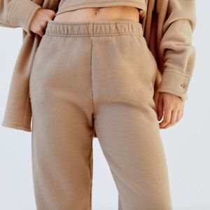Aritzia Tna Cozy AF Fleece Joggers in Blush
